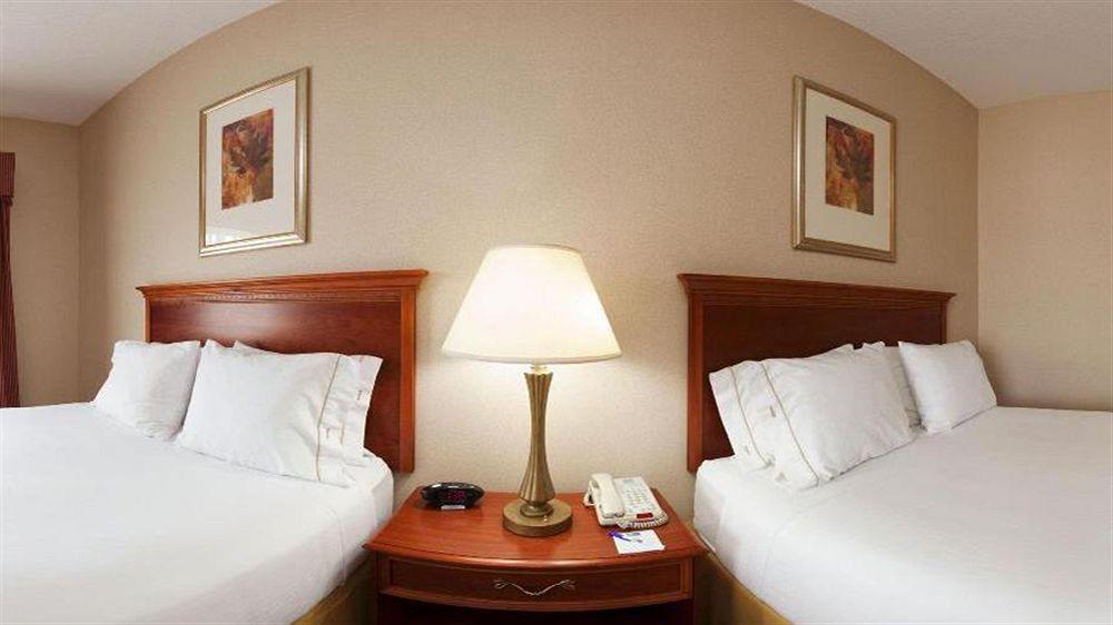 Holiday Inn Express Hotel & Suites Grand Blanc By Ihg Esterno foto