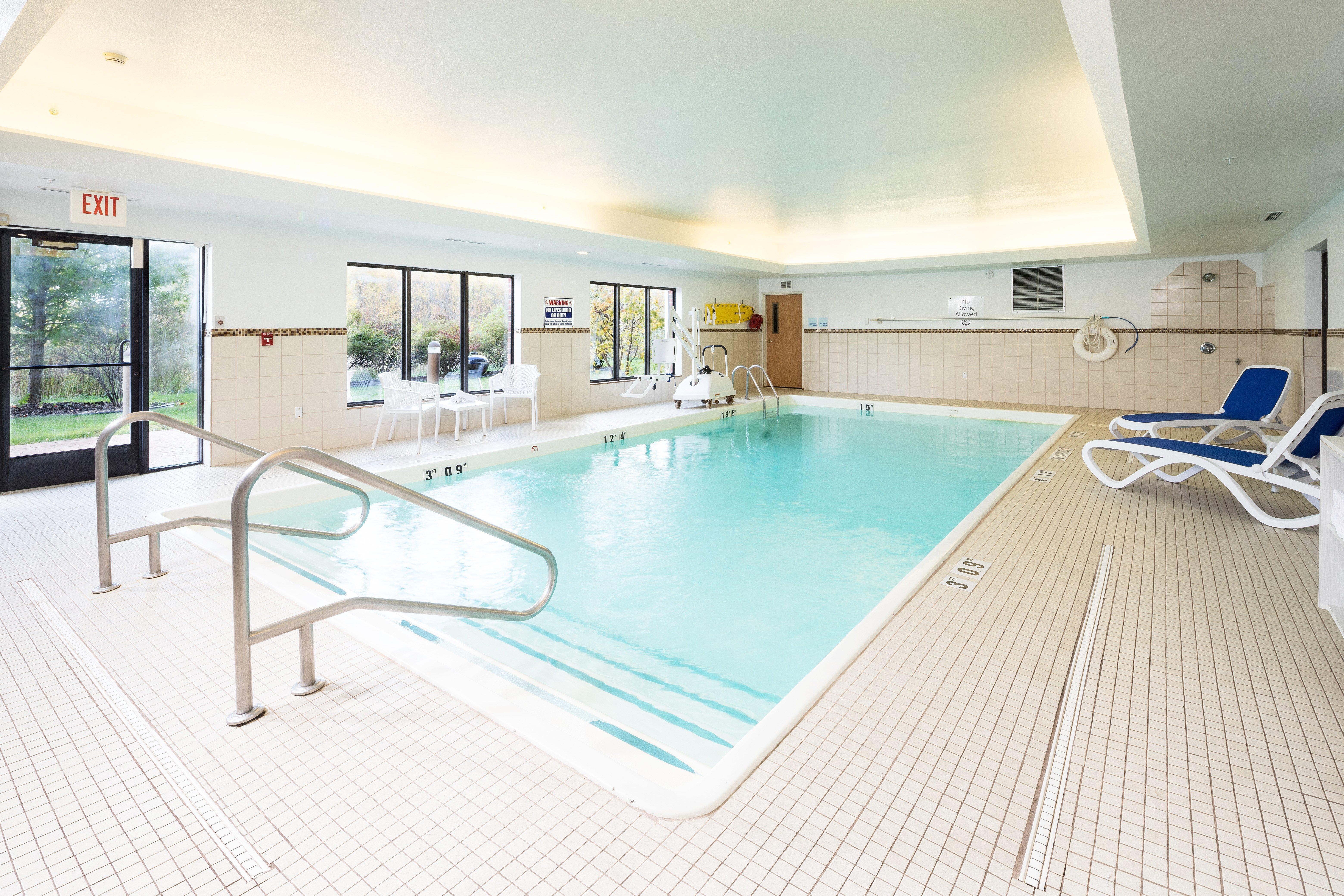 Holiday Inn Express Hotel & Suites Grand Blanc By Ihg Esterno foto