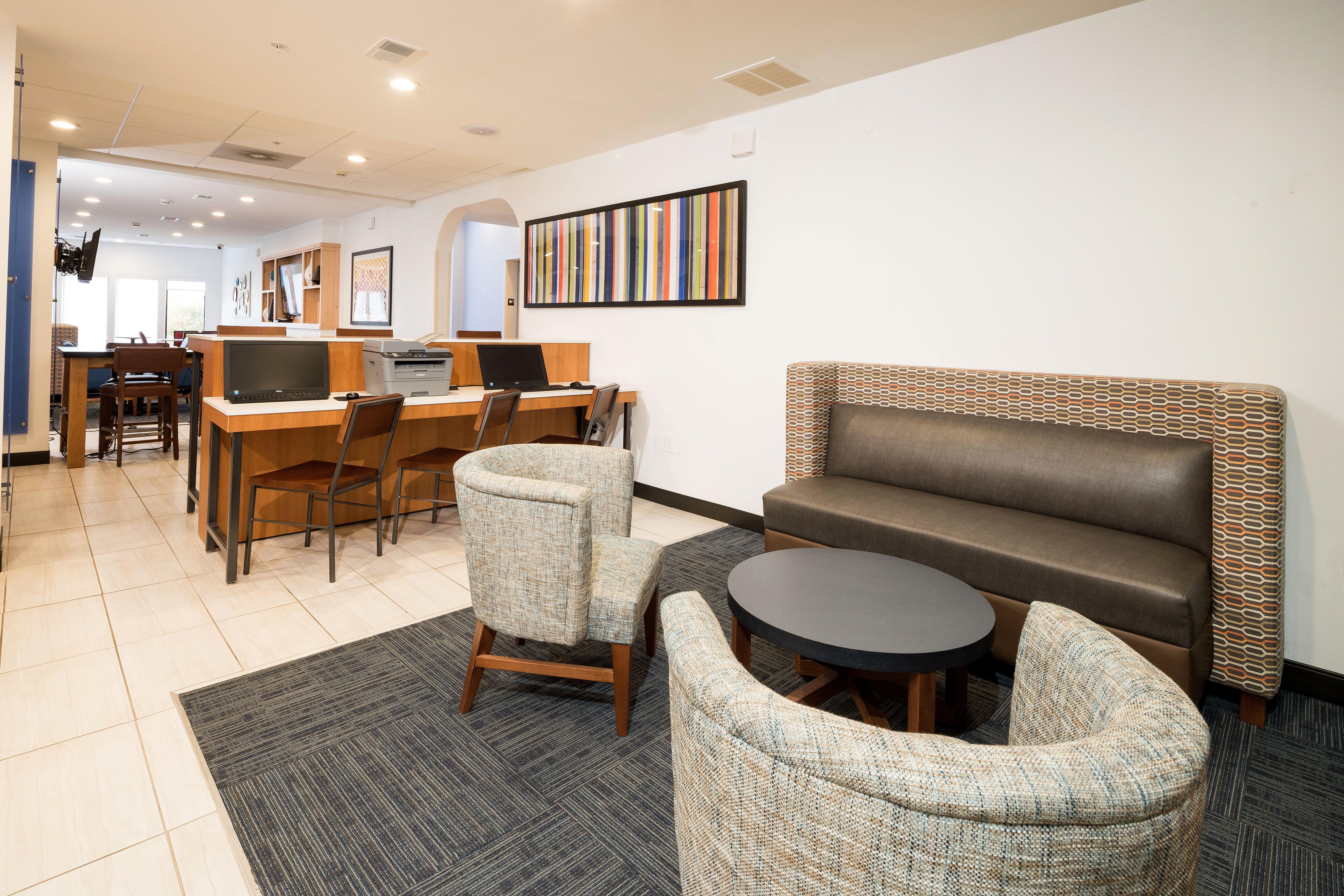 Holiday Inn Express Hotel & Suites Grand Blanc By Ihg Esterno foto