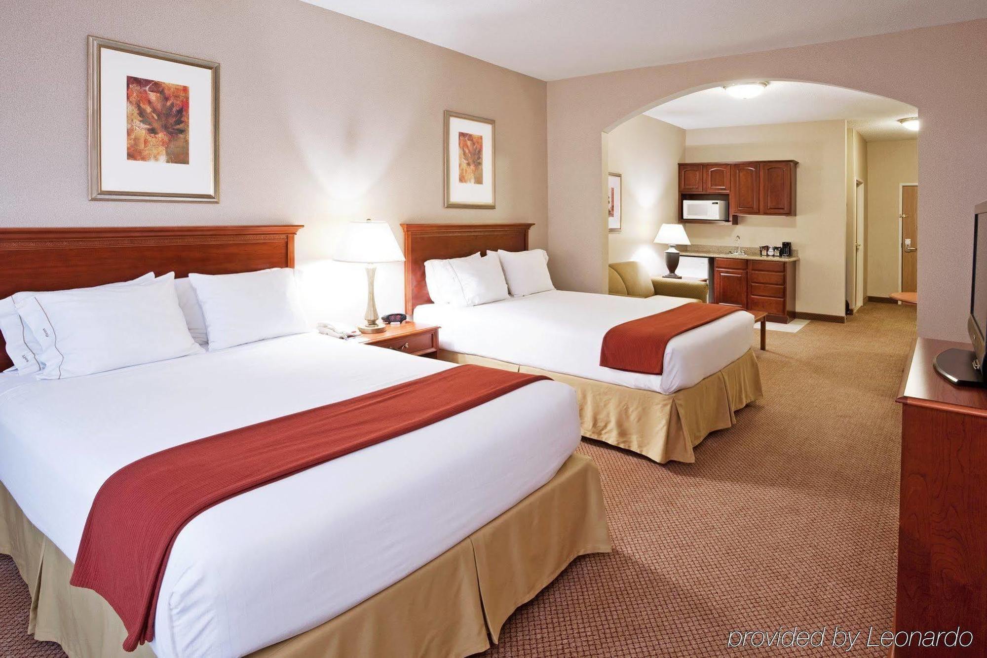 Holiday Inn Express Hotel & Suites Grand Blanc By Ihg Esterno foto