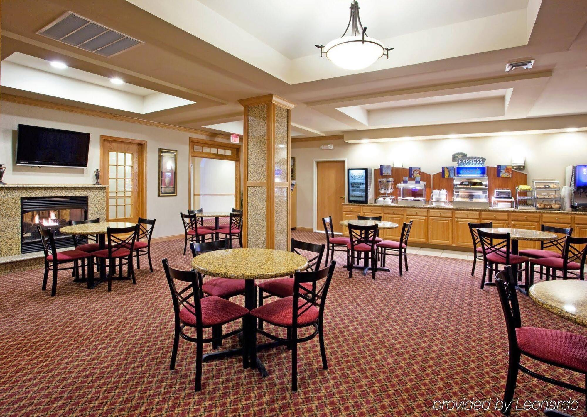 Holiday Inn Express Hotel & Suites Grand Blanc By Ihg Esterno foto